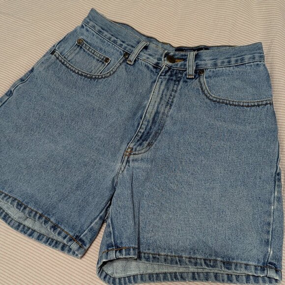 Classic 90's Denim Shorts - Picture 1 of 3